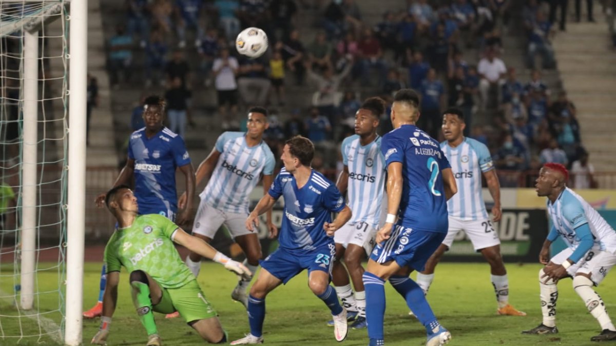 Ciudadanos y eléctricos igualan sin goles.