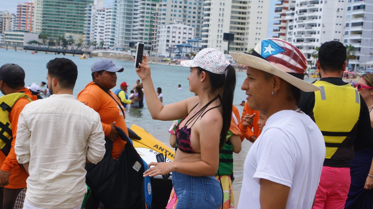La playa es el sitio preferido en el asueto sobre todo por los guayaquileños que viajaron.