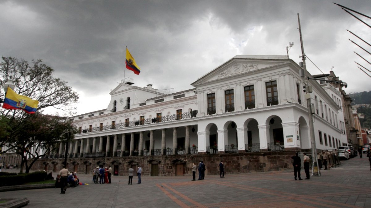 El cuerpo fue hallado en los dormitorios asignados al personal militar