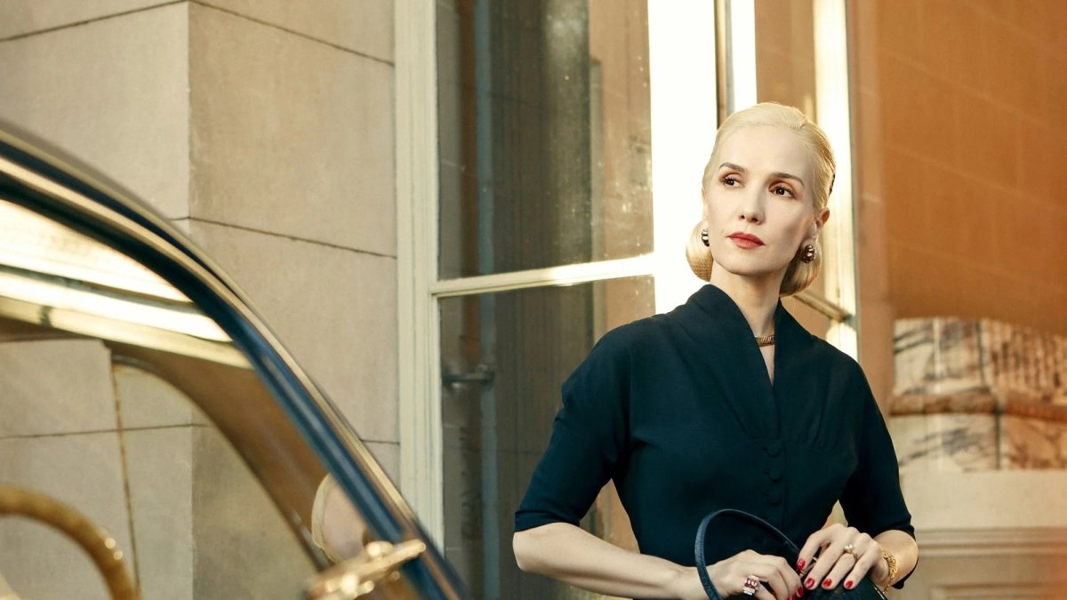 'Santa Evita' está basada en el libro de Tomás Eloy Martínez.