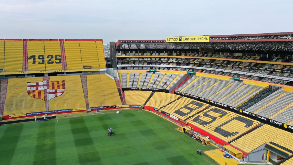 Barcelona retornará a su estadio para el compromiso del sábado ante la Universidad Católica.