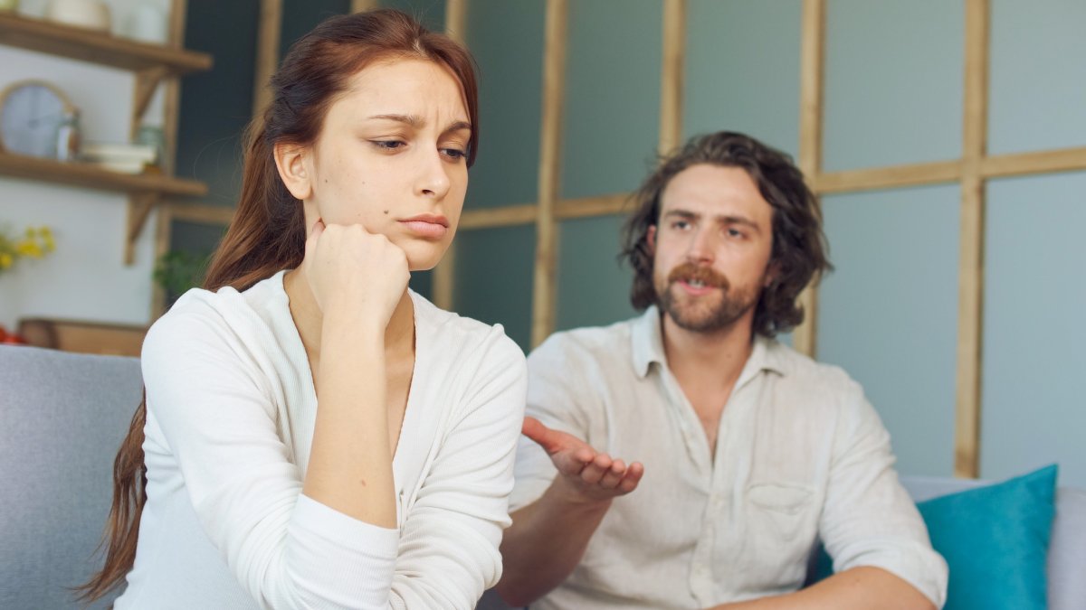 El lovebombing es una práctica de manipulación durante la etapa de enamoramiento.