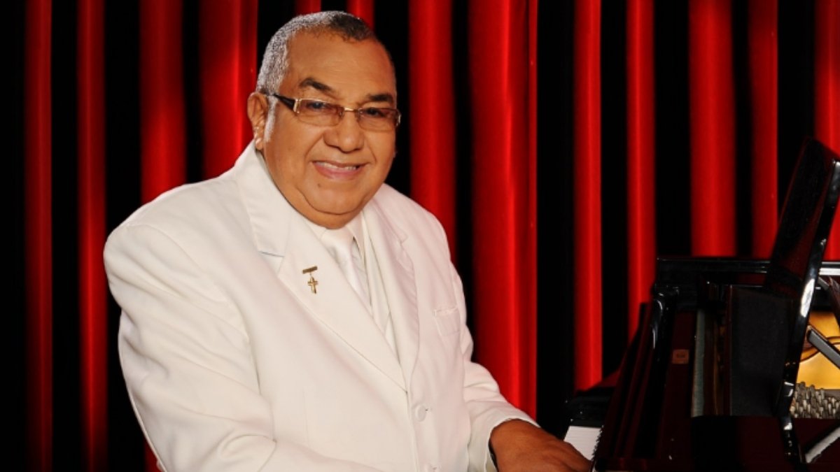 El bolerista tiene previsto presentarse la noche de este sábado en el estadio Los Chirijos de Milagro.