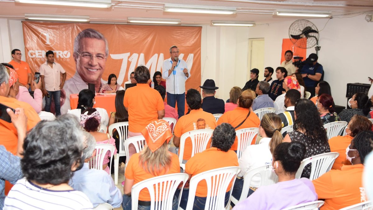 El periodista y político Jimmy Jairala fue escogido como candidato para la Alcaldía de Guayaquil.