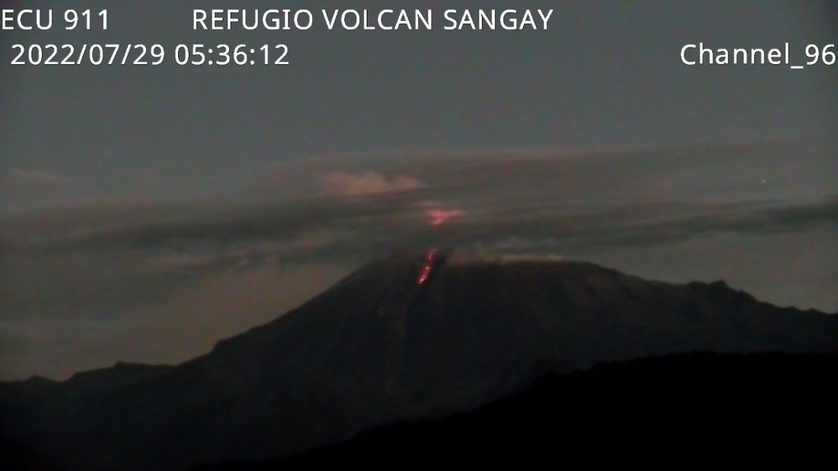 El volcán Sangay experimenta un aumento de actividad sísmica y eruptiva