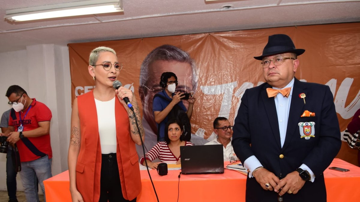 Héctor Vanegas durante la presentación de su precandidatura.