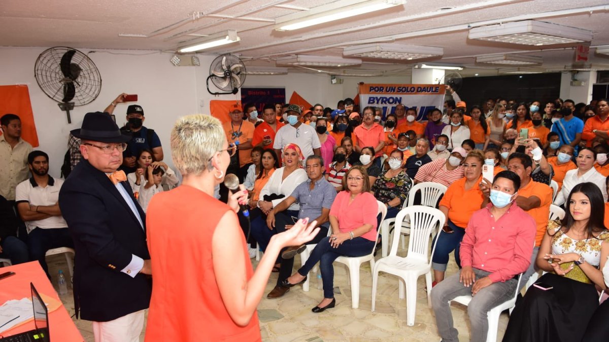 Héctor Vanegas en la presentación de su precandidatura para la Prefectura del Guayas, el domingo 31 de julio.