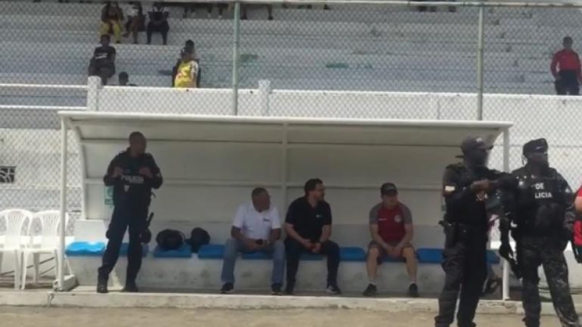 Geovanny Cumbicus, técnico del Mushuc Runa, con resguardo policial por amenazas.