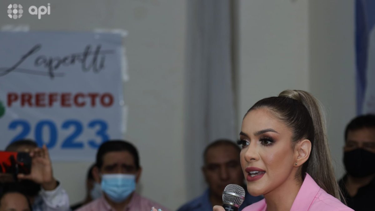 La actriz María Fernanda Ríos es presentada como precandidata a la Viceprefectura del Guayas.
