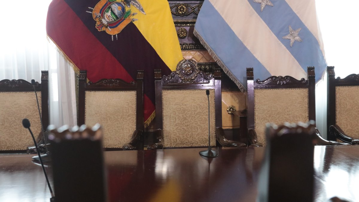 El sillón principal del Concejo Cantonal de Guayaquil es el que ocupa el alcalde o alcaldesa en las sesiones.