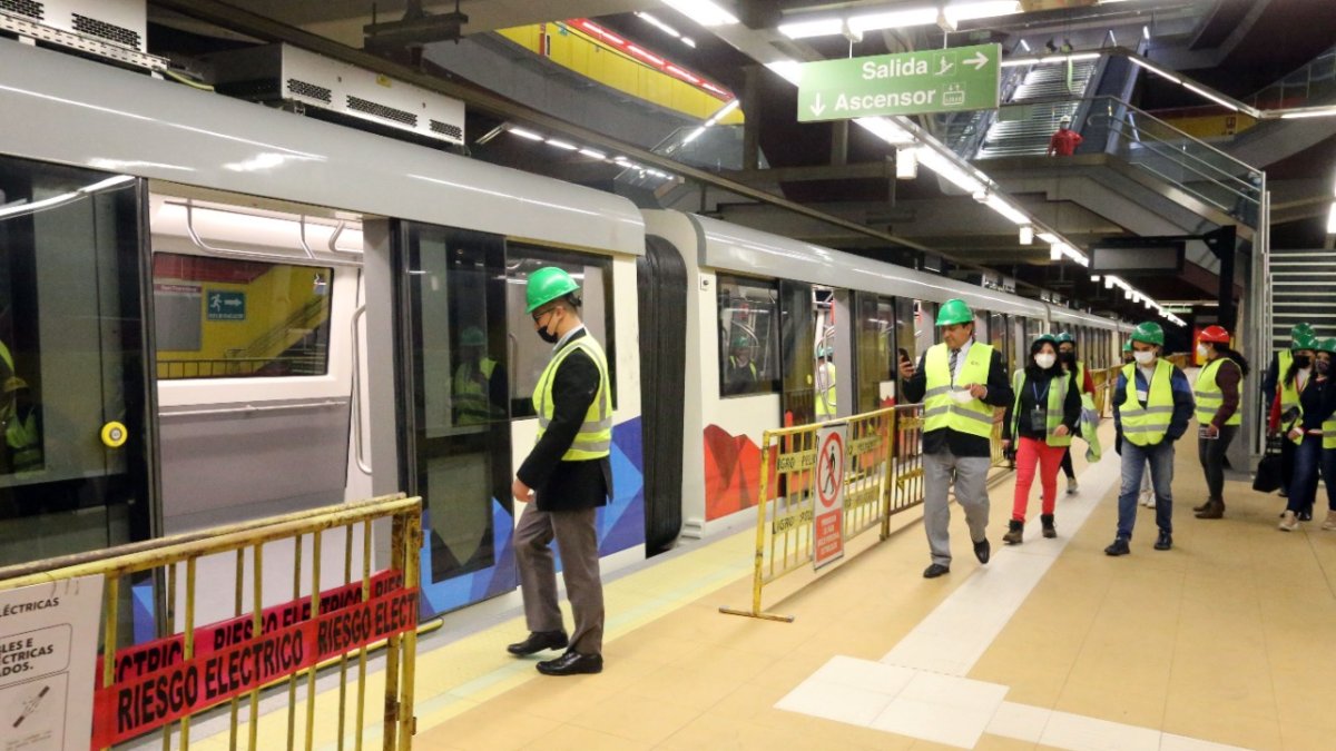Recorrido. El día del anuncio de la empresa adjudicada, las autoridades hicieron un recorrido por la estación San Francisco.