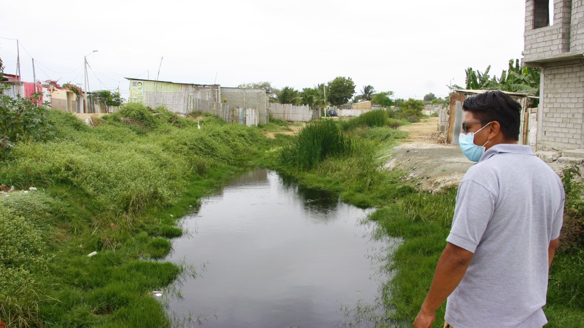 Servicios. El agua potable y el alcantarillado siguen siendo una deuda en las comunas de Santa Elena..