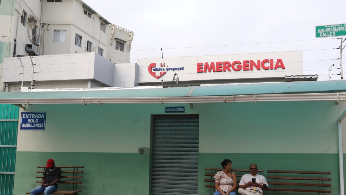 Estado. La joven madre permanece bajo cuidados intensivos, pues también tenía cortes en el cuello.