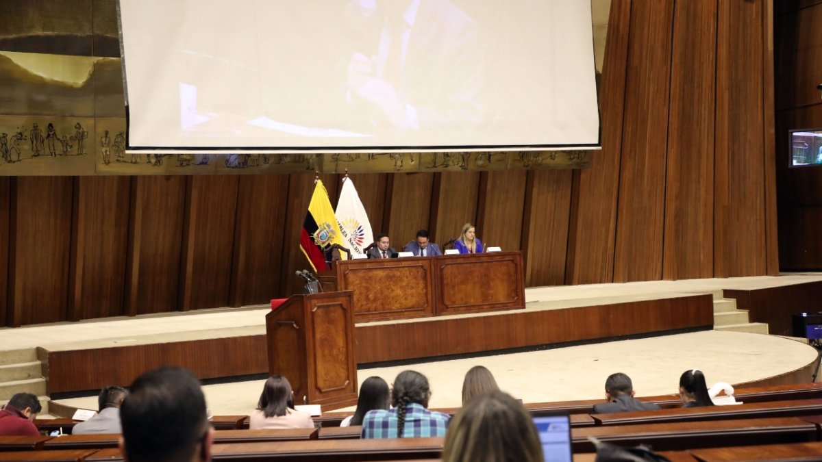 Fiscalización. El antiguo salón del Senado de la República, un escenario que impone respeto para un juicio político de consecuencias imprevisibles.