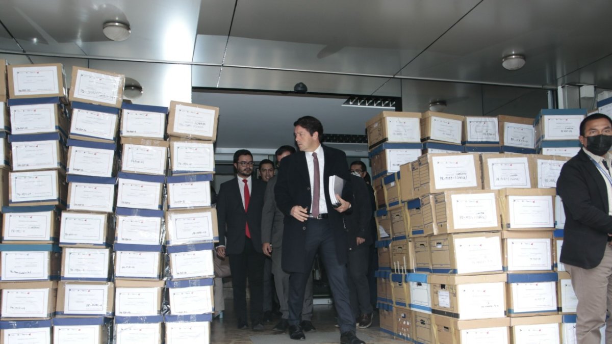 El 12 de junio de 2022 el ministro de Gobierno Fracisco Jiménez ingresó a CNE varias cajas como pruebas de descargo a las acusaciones del colectivo que impulsa la revocatoria.