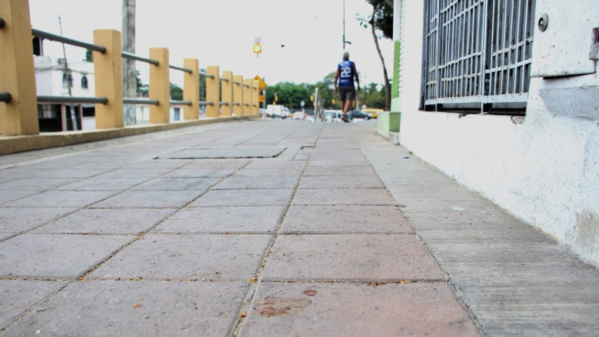 Asesinan a joven por robarle el celular en la Coop Los Ciruelos, sector de la Ferroviaria, al norte de Guayaquil.