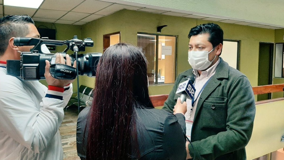 El Dr. Francisco Pérez es el subsecretario nacional de Vigilancia de la Salud Pública. En la imagen, en una entrevista de abril pasado sobre la vacunación contra la COVID-19