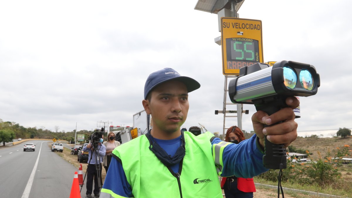 En el kilómetro 108 de vía a la Costa se realizó la inspección