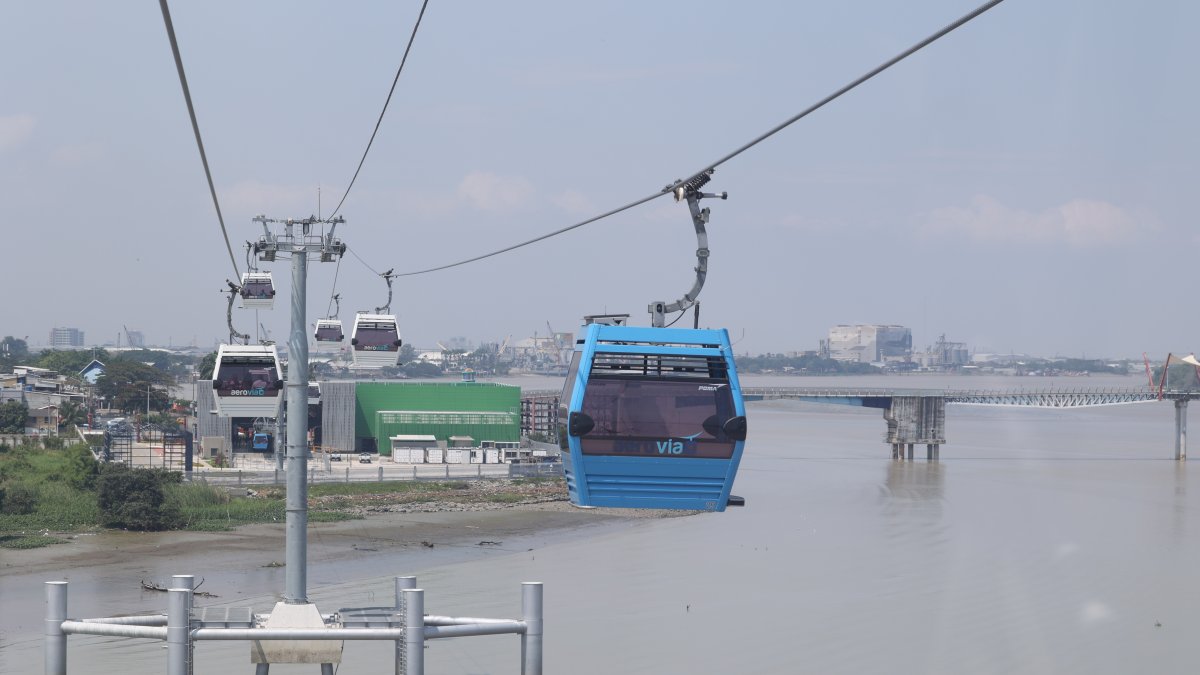 Panorama. Es común, aún en horas pico en la ciudad, ver las cabinas vacías o con pocos pasajeros.