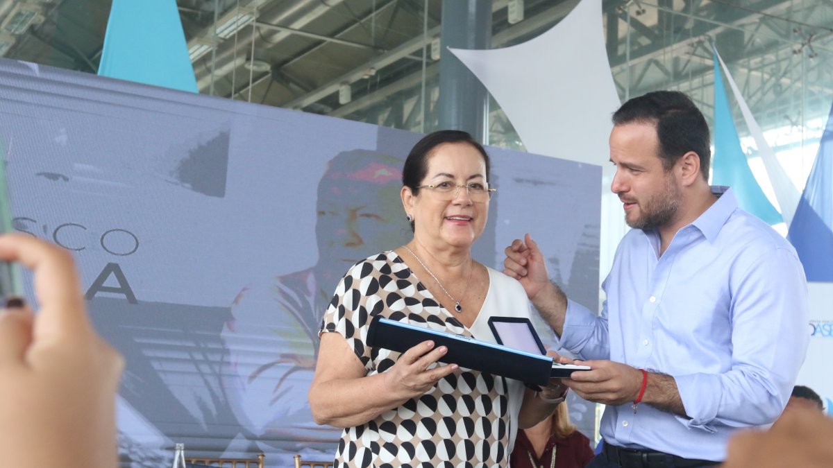 El reconocimiento post mortem del Dr. Francisco Huerta fue retirado por su hermana.