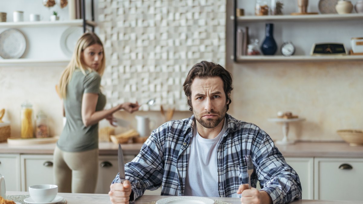 El enojo es una reacción instintiva ante la falta de comida.