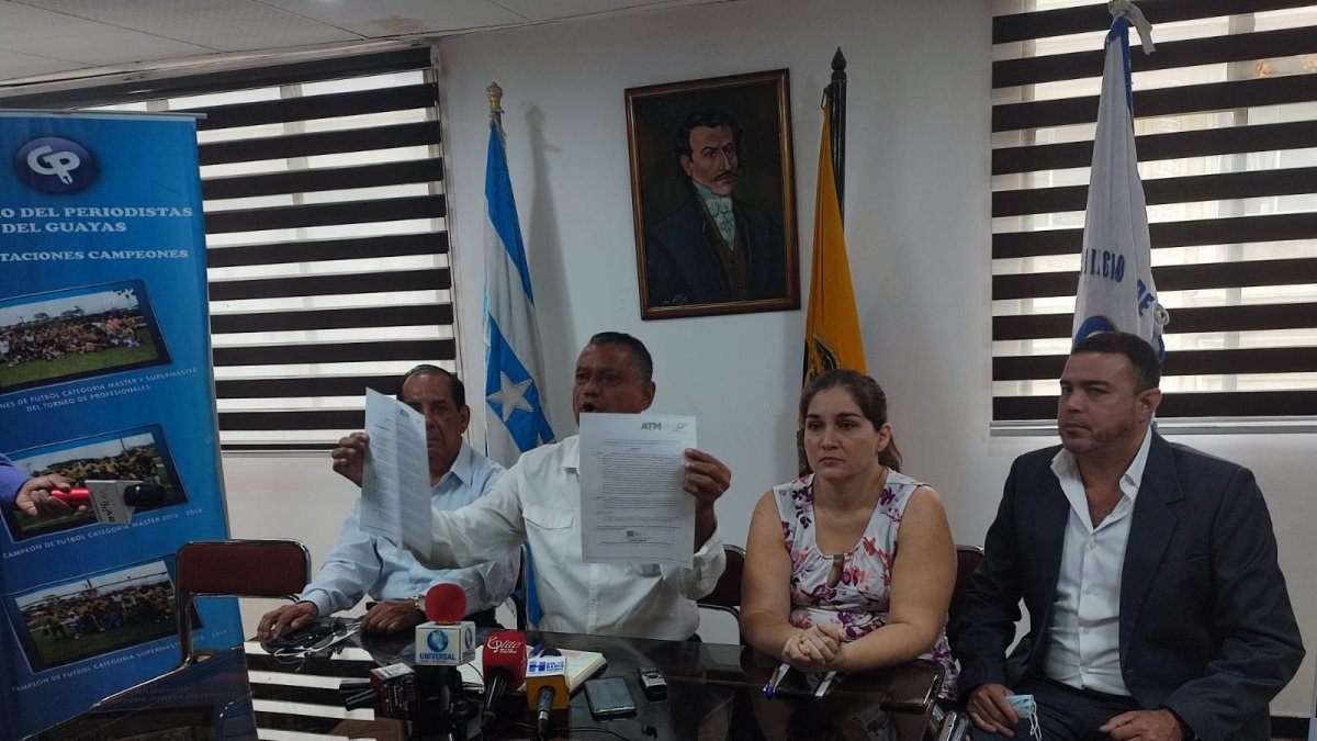 La mañana de este jueves, organizaciones sociales y un movimiento político denunciaron un aparente conflicto de intereses en torno al presidente de la Junta Electoral del Guayas.