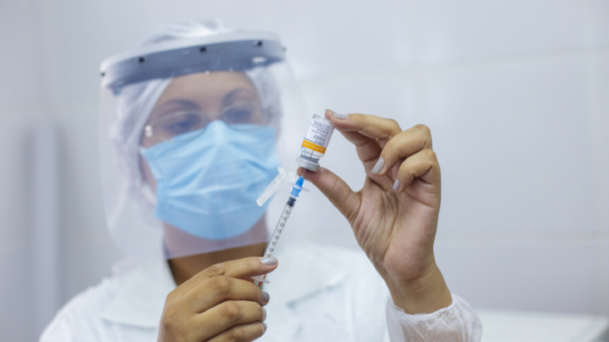 Bajan los contagios de covid-19 en Ecuador, que roza el millón de casos acumulado.