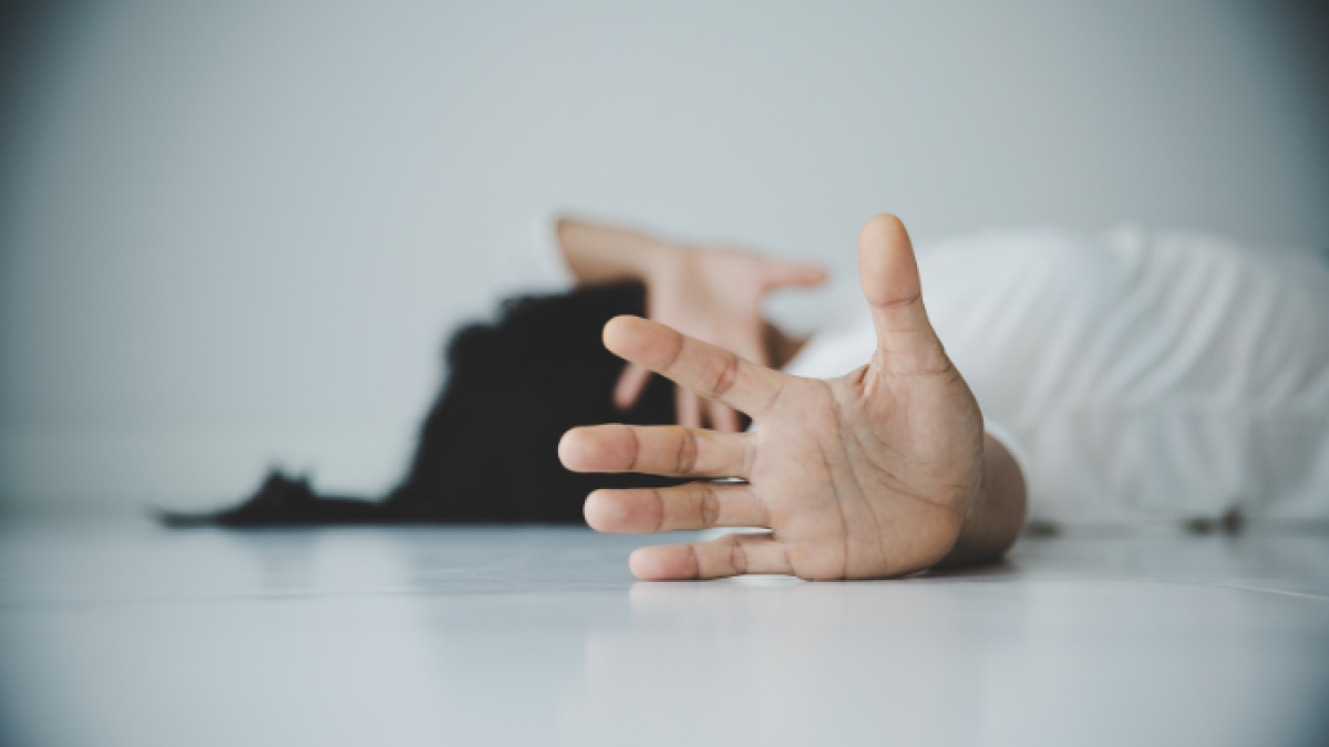 Referencial agresión a mujer.