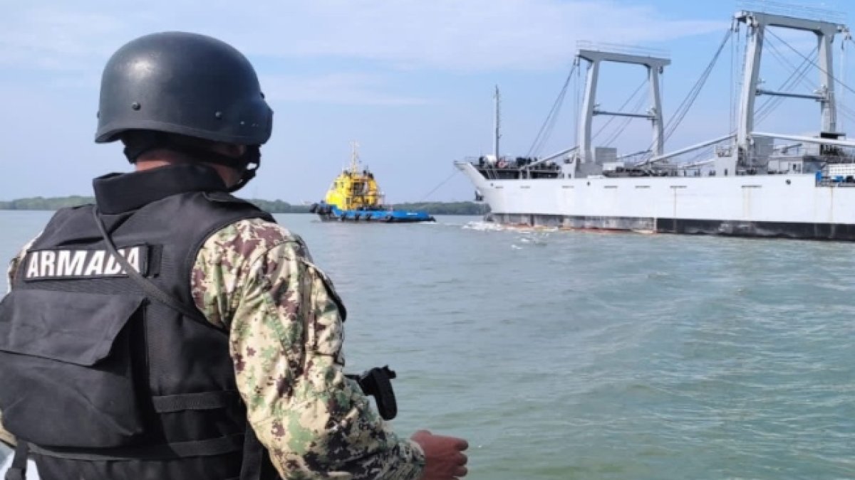 Según la Armada, la inteligencia naval emitió la alerta de la droga sustraída por los uniformados.