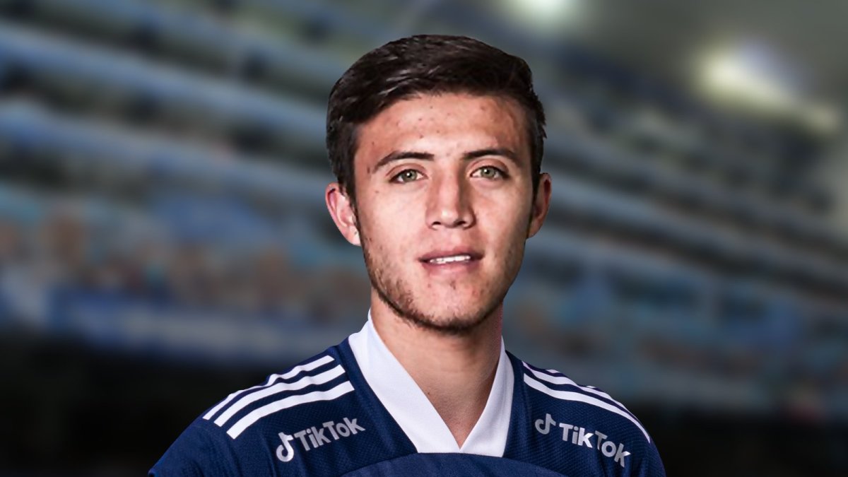 Roberto Garcés, jugador de Emelec, será titular ante Deportivo Cuenca.