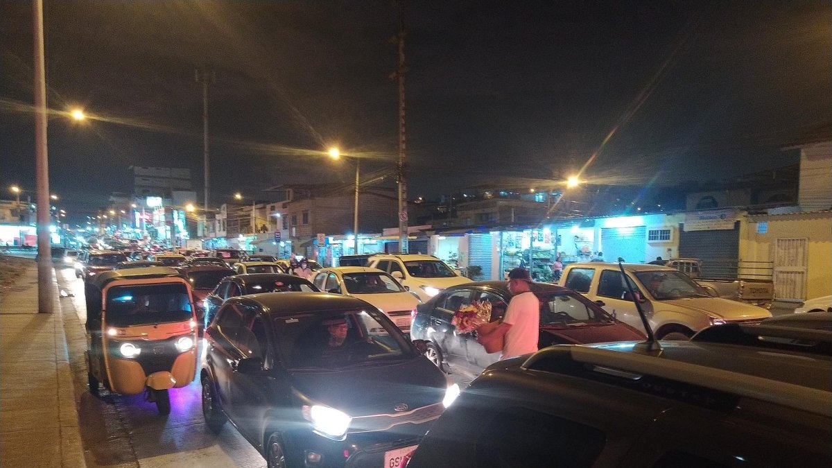 Atasco. El problema se percibe a diario, entra las 18:00 y las 20:00