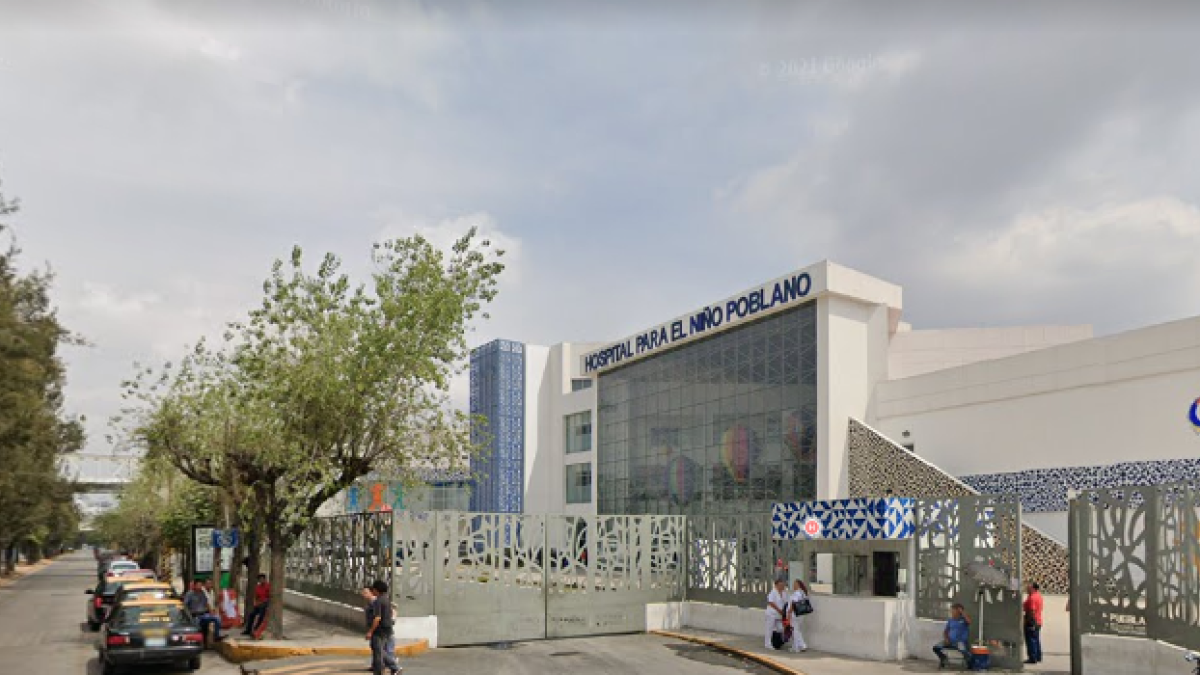 Fachada del Hospital para el niño poblano, en Puebla, México. Ahí se atienden dos niños ecuatorianos que resultaron heridos en accidente de tránsito.