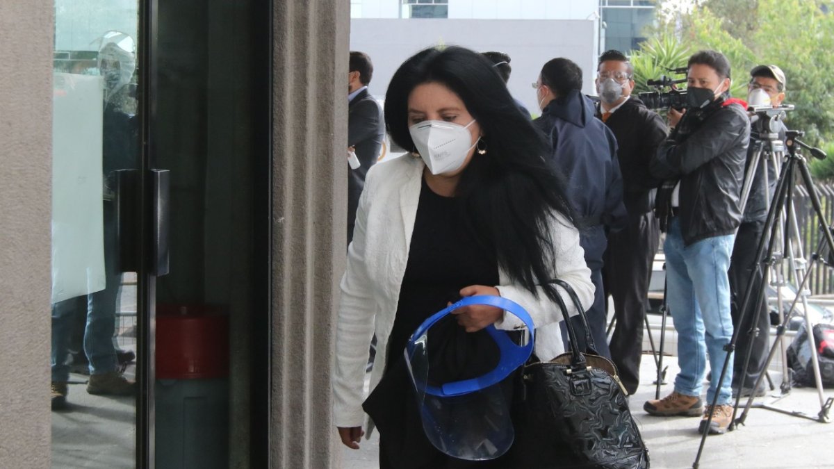 Defensa. Abogados de los procesados por cohecho agravado durante su asistencia a la Corte Nacional.