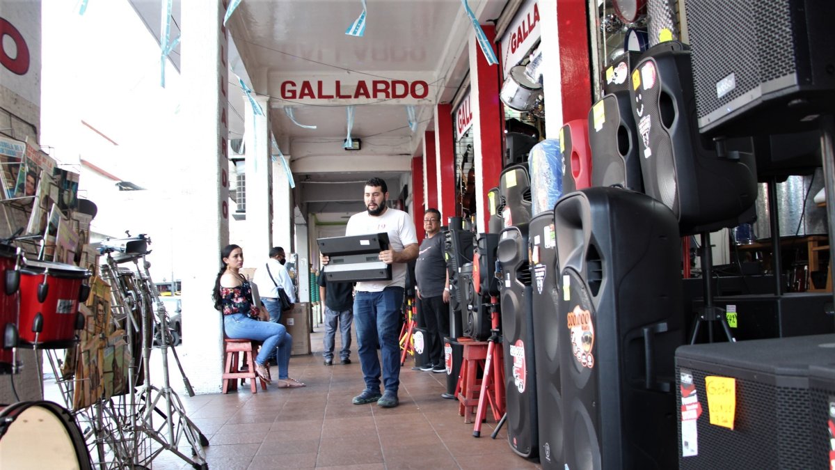 Afectación. Otro de los sectores golpeados por la inseguridad es el comercio de equipos de audio y video.