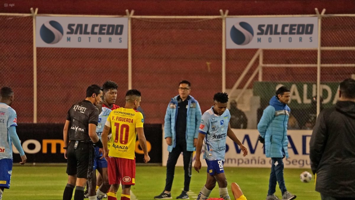 En partido fue bueno desde lo futbolístico, pero se manchó en la recta final por la agresión al central.