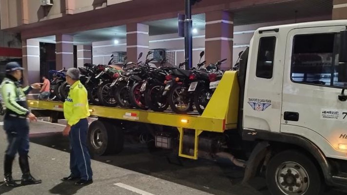 Hecho. Los vehículos fueron llevados al patio de retención.