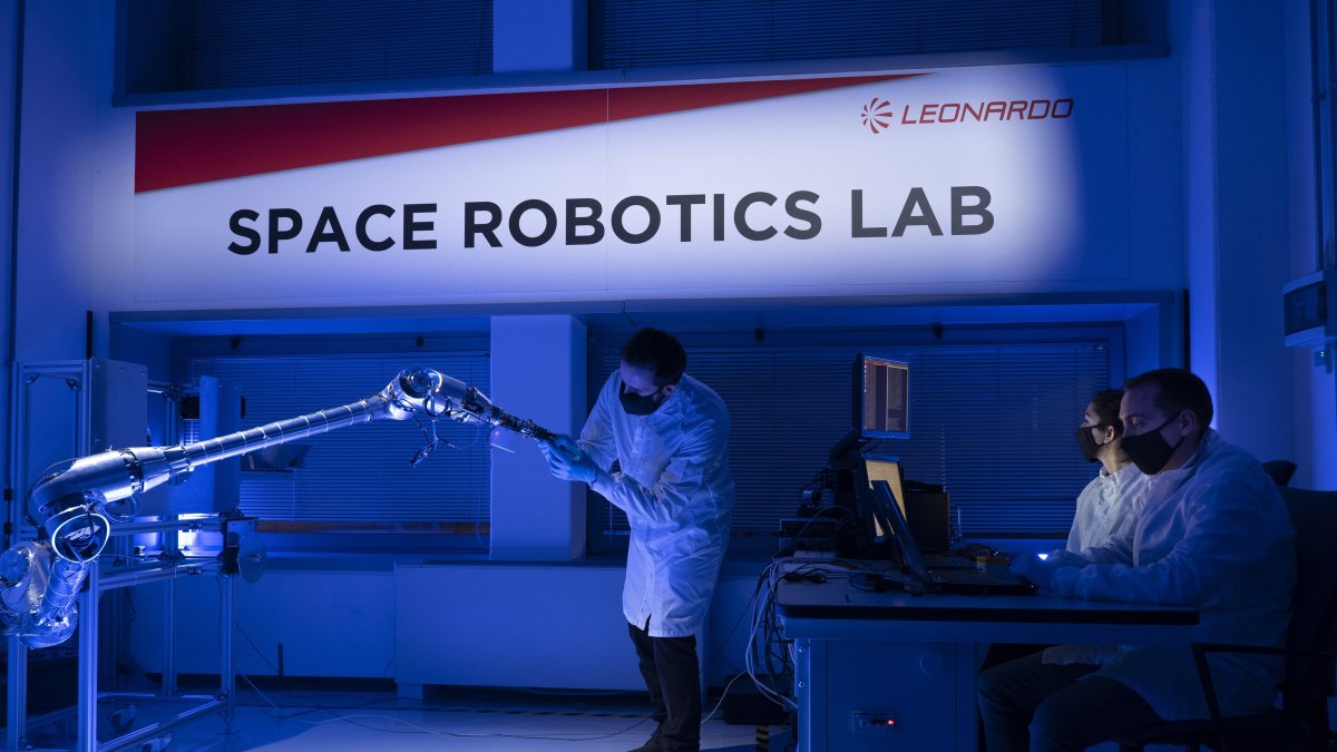 Brazo robótico que recogerá muestras en Marte