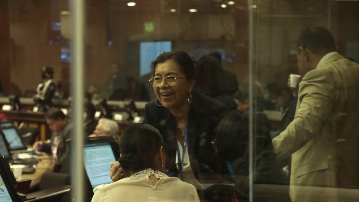 Pedido. Guadalupe Llori espera que la justicia ordene el pago de una indemnización de 8.1 millones por su destitución.