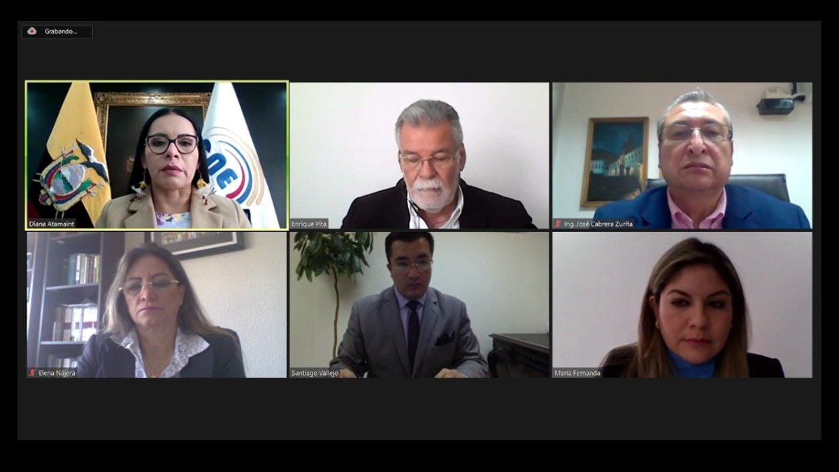 La sesión de este martes 23 de agosto no duró ni siquiera 20 minutos.