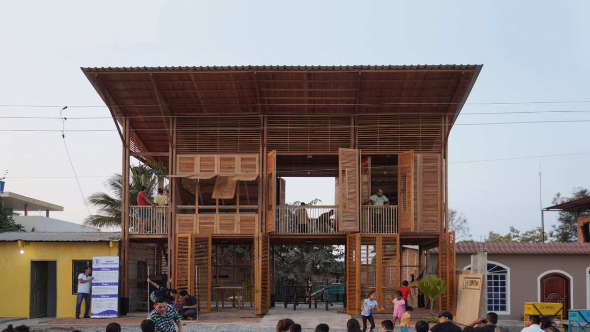 La Comuna. Es una casa, pero también lugar de trabajo. Su emplazamiento se ubica en Huaquillas (El Oro).