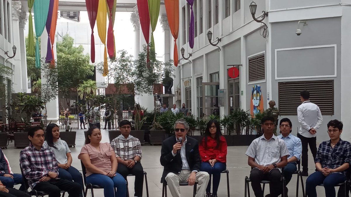 El 24 de agosto de 2022, Guillermo Lasso anunció el veto parcial a la ley en la Universidad de las Artes. 