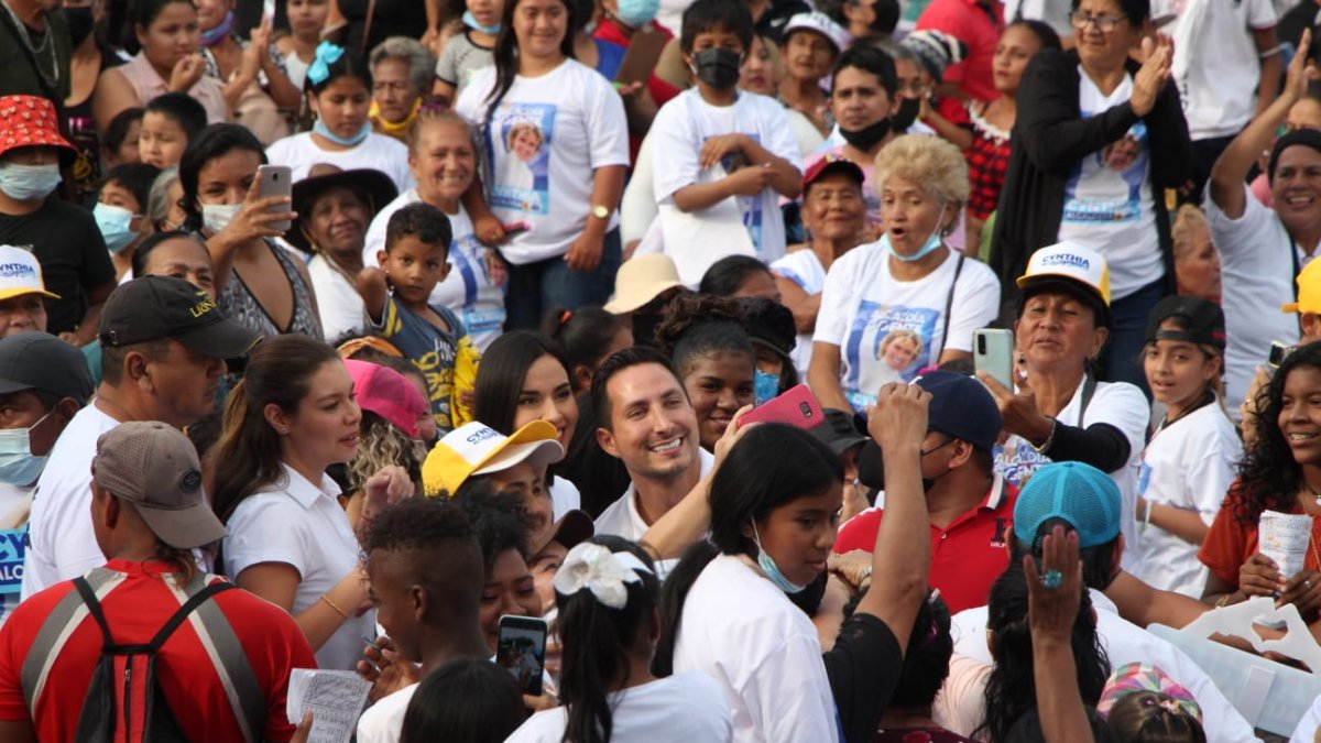 Los candidatos fueron presentados en un evento en el sur de la ciudad.