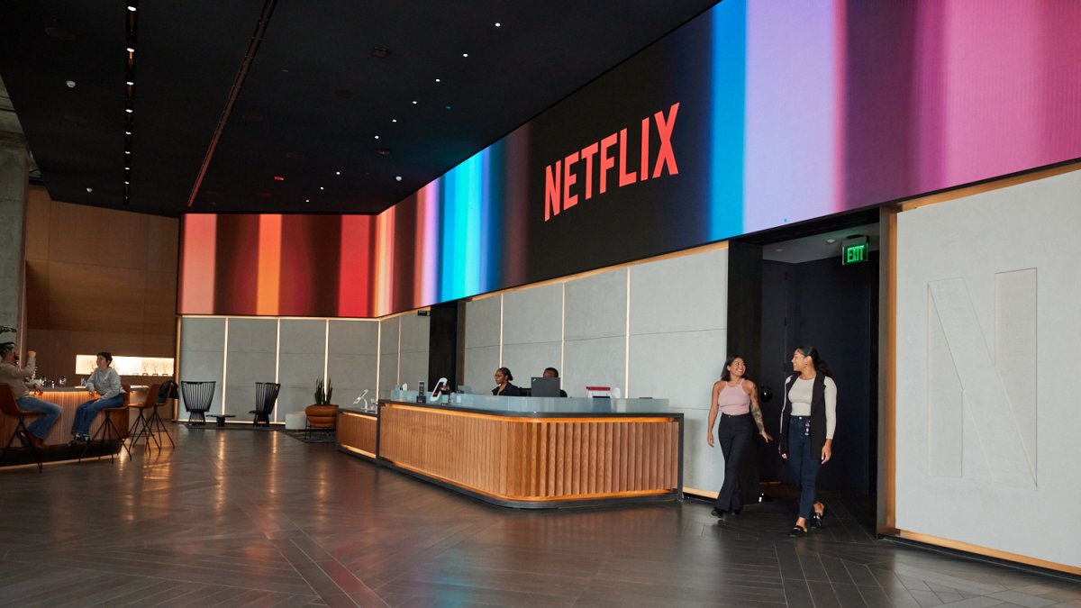 Fotografía cedida por Netflix donde se aprecia la sala de recepción de su sede en Los Ángeles, California (Estados Unidos).