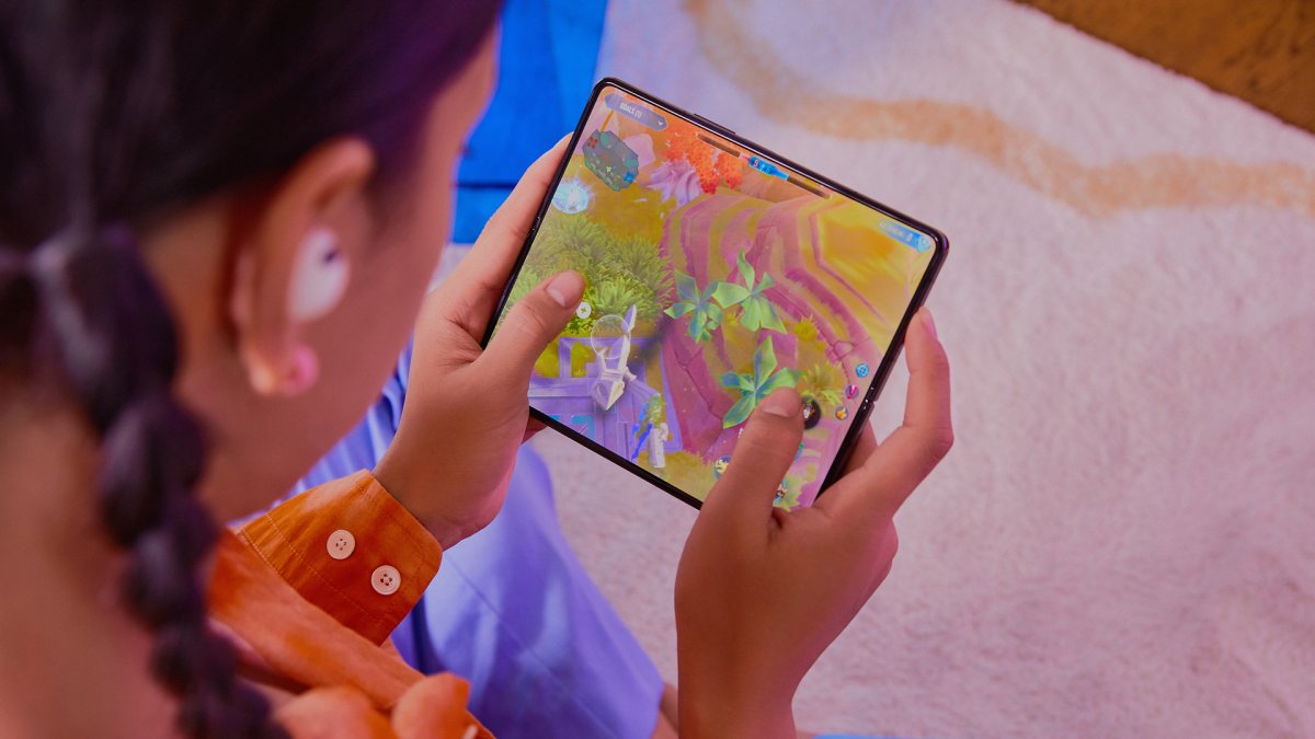 Galaxy Z Fold 4 desplegado.