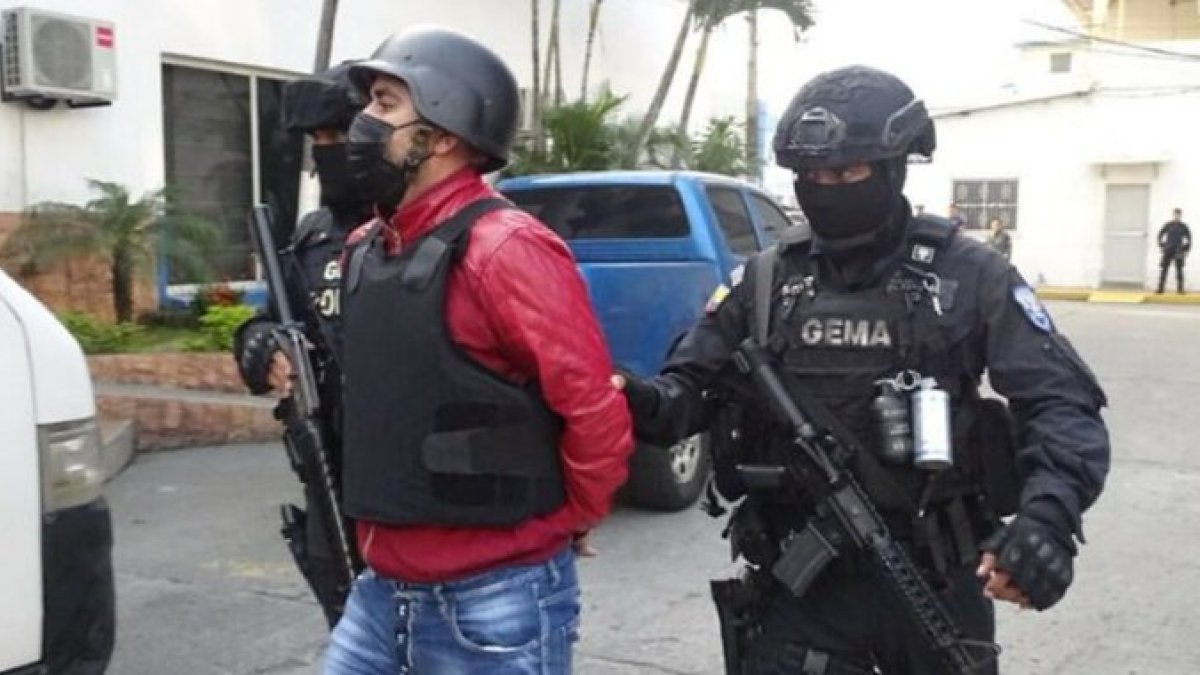 Leandro Norero permanecía en la cárcel de Latacunga, mientras conversaba con Xavier Jordán.