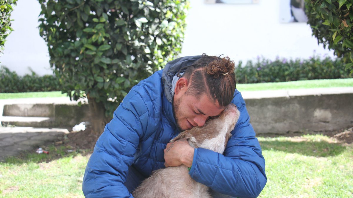 Después de una semana separados, Cristofer y Brenda se juntaron. Él lloraba de emoción y ella no dejaba de saltar.