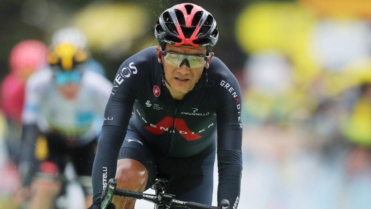 Richard Carapaz se alista para la etapa 14 de alta montaña en la Vuelta a España.