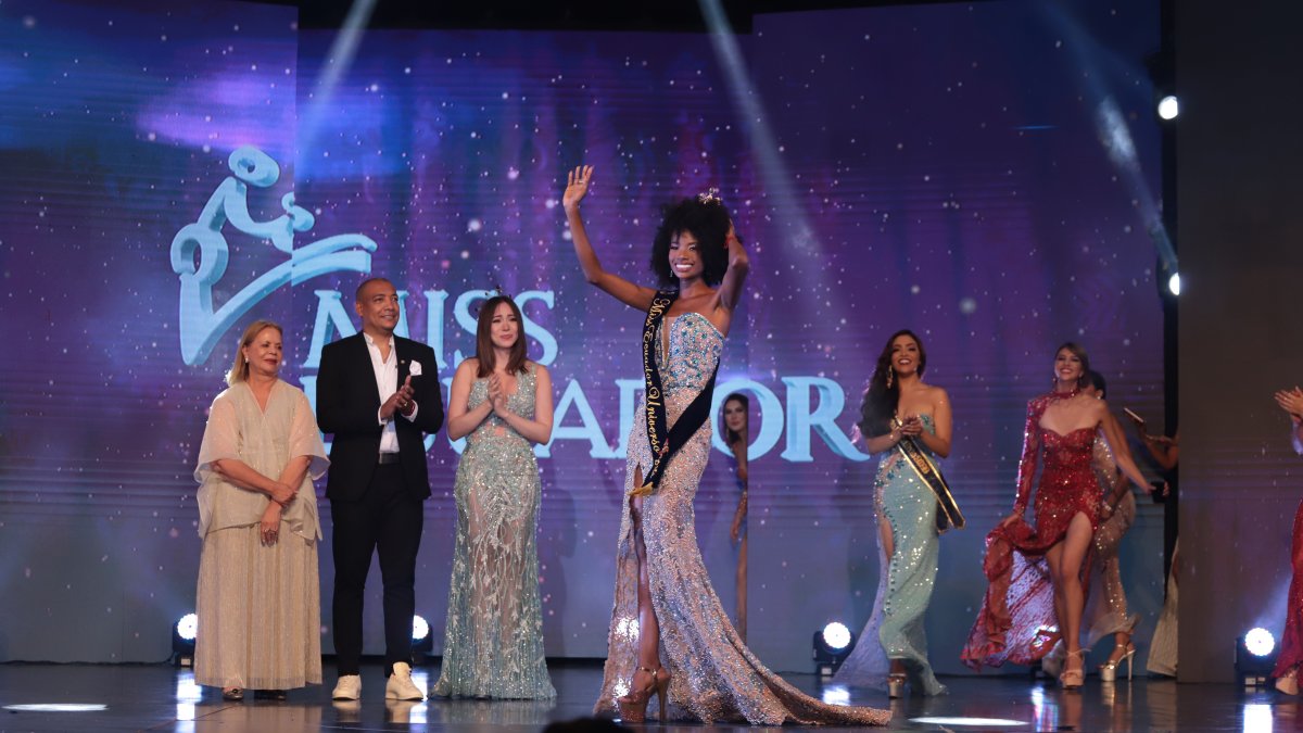 Nayelhi se hizo acreedora a varios premios de los auspiciantes, además de una beca completa de estudios universitarios.