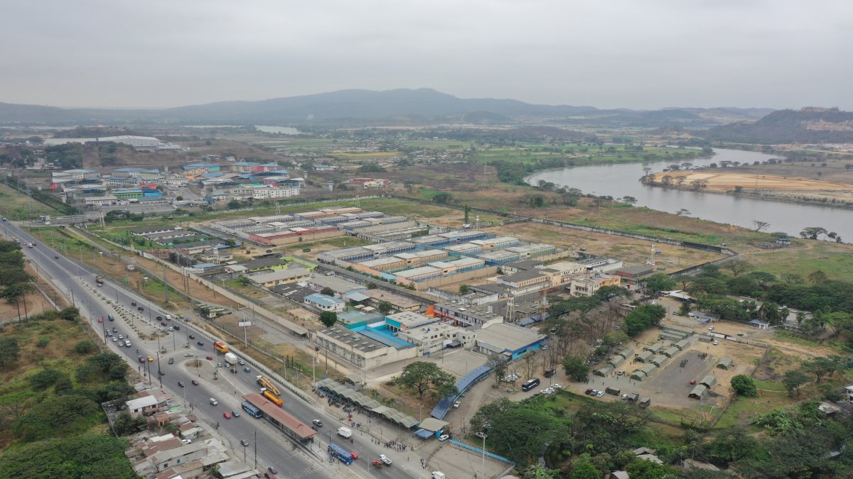 Escenario. La Penitenciaría del Litoral ha sufrido varios amotinamientos en los últimos años. Se propone crear una cárcel aislada de la ciudad.