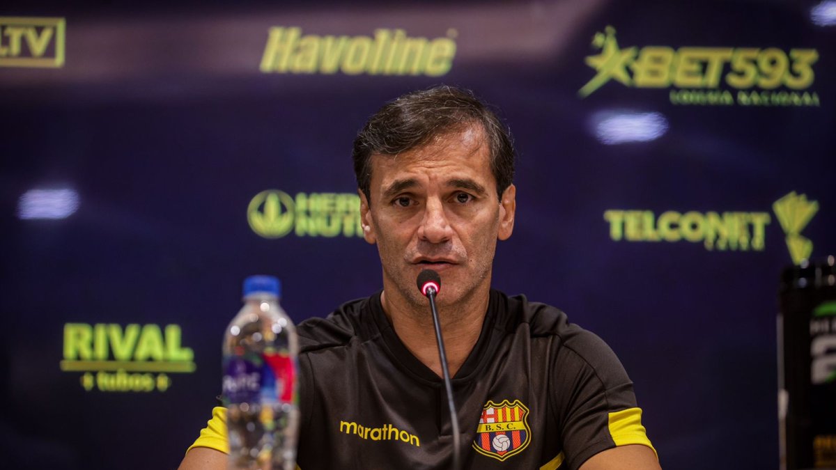La mañana del miércoles 7 de septiembre de 2022, el técnico Fabián Bustos dirigió su primera práctica en Barcelona.